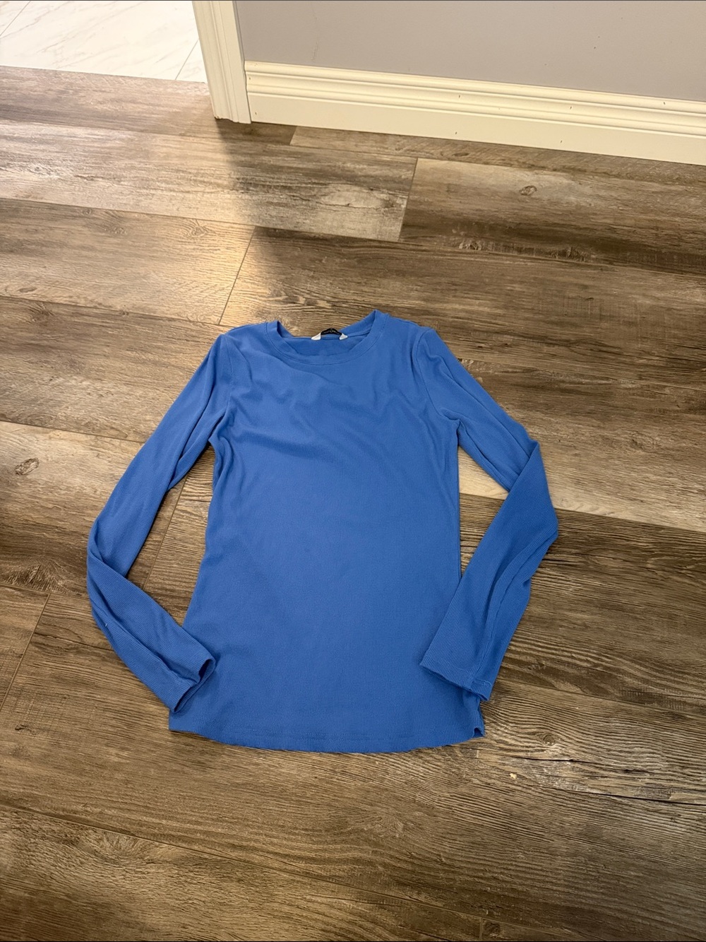 Pretty Garden Women’s Long-Sleeve Crew Neck Top - Blue